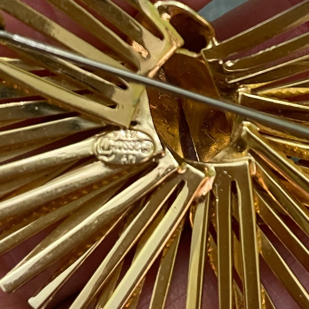 Vintage Christian Dior Grosse Radiant Gold Brooch - Picture 6 of 10